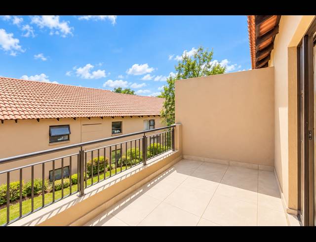 2 BEDROOM APARTMENT FOR SALE IN NORTH RIDING